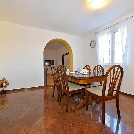 Holiday & Guest house