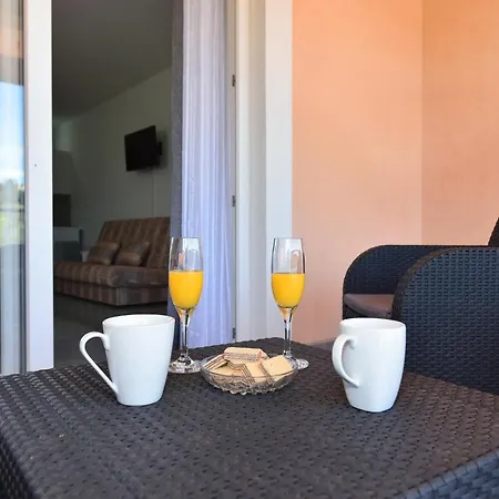 Guest house Holiday & *